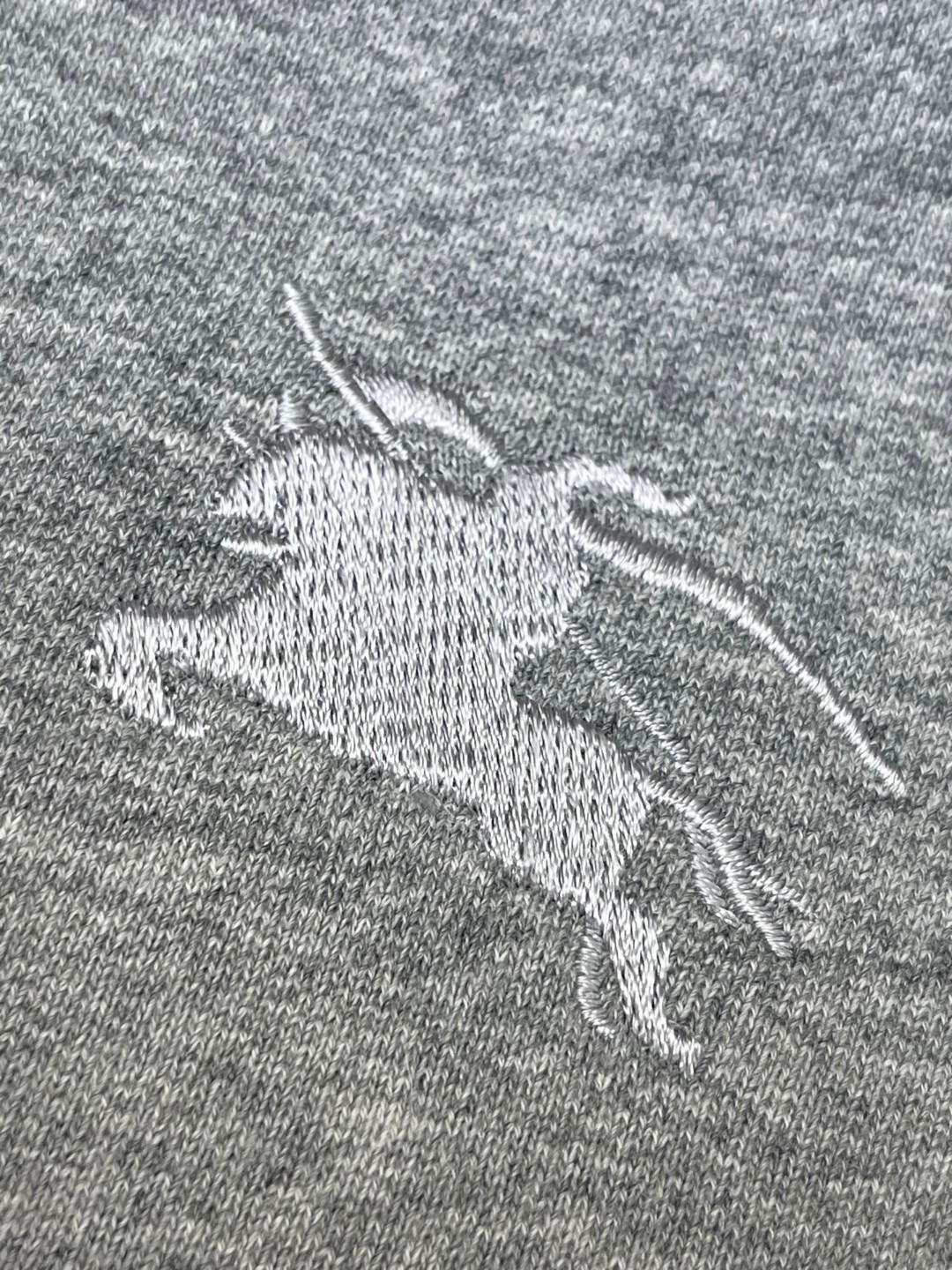 Burberry 巴宝莉 格纹装饰拉链连帽衫 卫衣 外套 长袖 黑色 灰色 B0 81107901