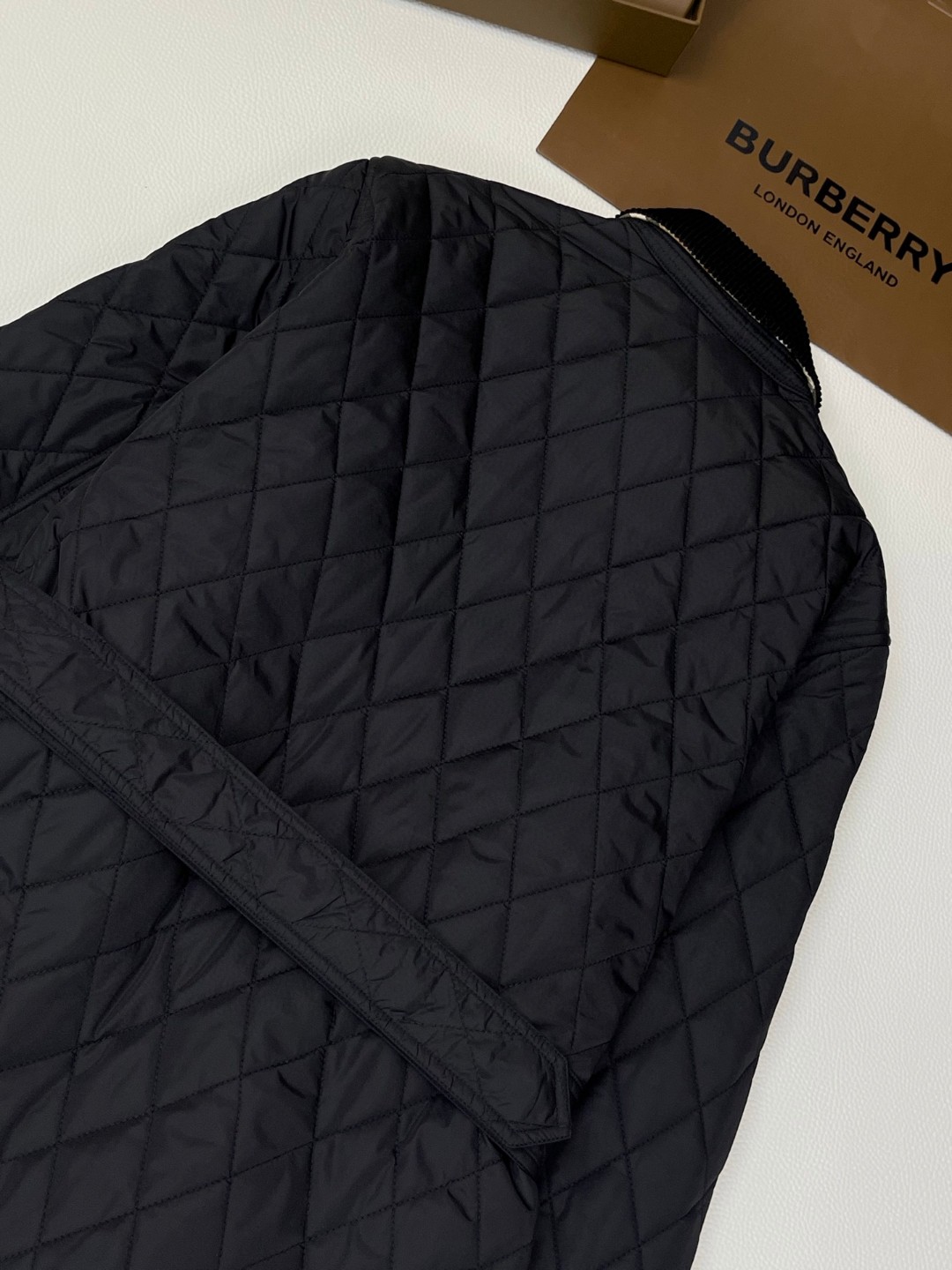 Burberry 巴宝莉 绗缝尼龙夹克 棉服 外套 长袖 黑色 卡其色 C0 81103781