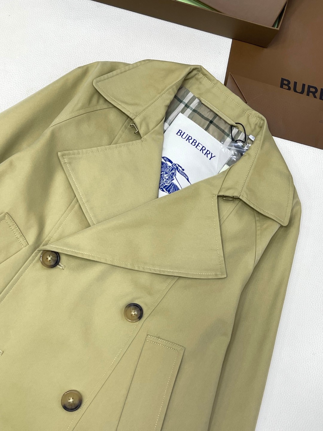 Burberry 巴宝莉 风衣外套 夹克 长袖 短款 米色 C0 81063411