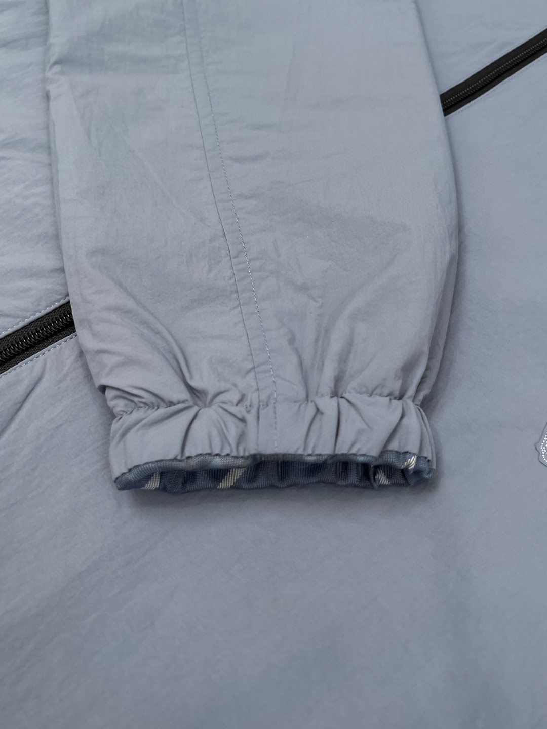 Burberry 巴宝莉 双面两穿格纹连帽外套 夹克 长袖 B5 811163611