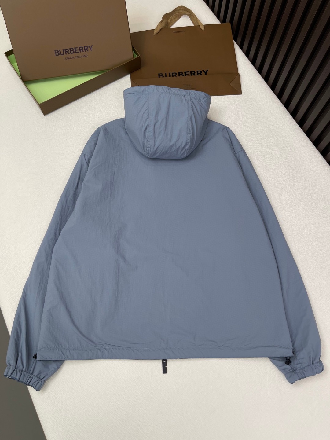 Burberry 巴宝莉 双面两穿格纹连帽外套 夹克 长袖 B5 811163611