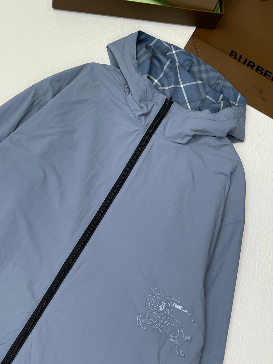 Burberry 巴宝莉 双面两穿格纹连帽外套 夹克 长袖 B5 811163611