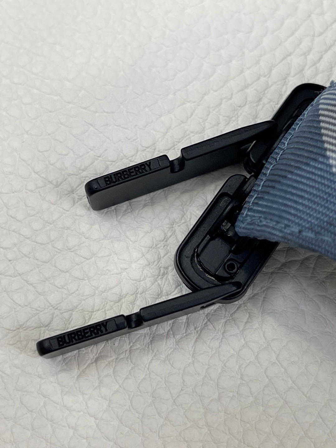 Burberry 巴宝莉 双面两穿格纹连帽外套 夹克 长袖 B5 811163611