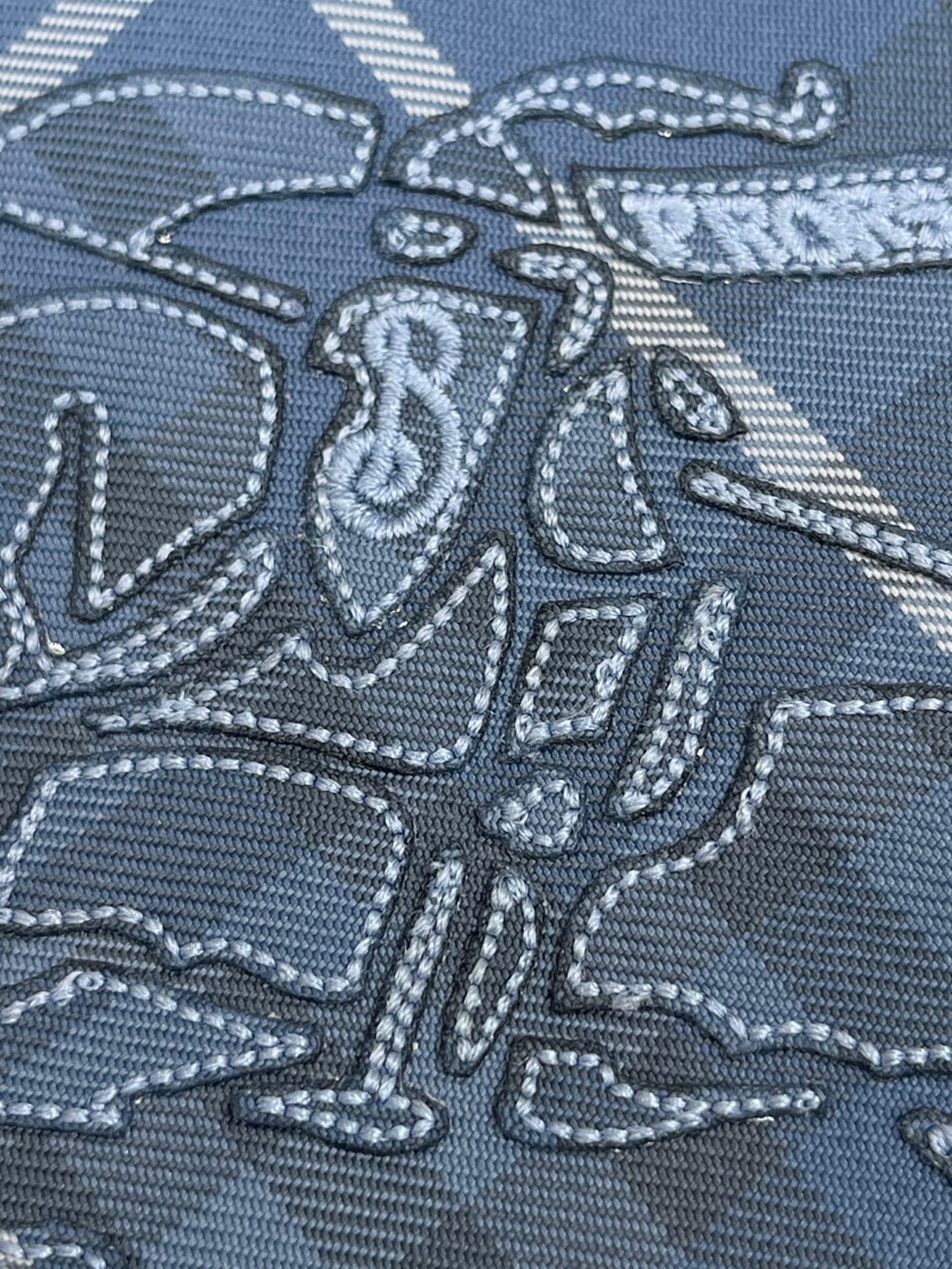 Burberry 巴宝莉 双面两穿格纹连帽外套 夹克 长袖 B5 811163611