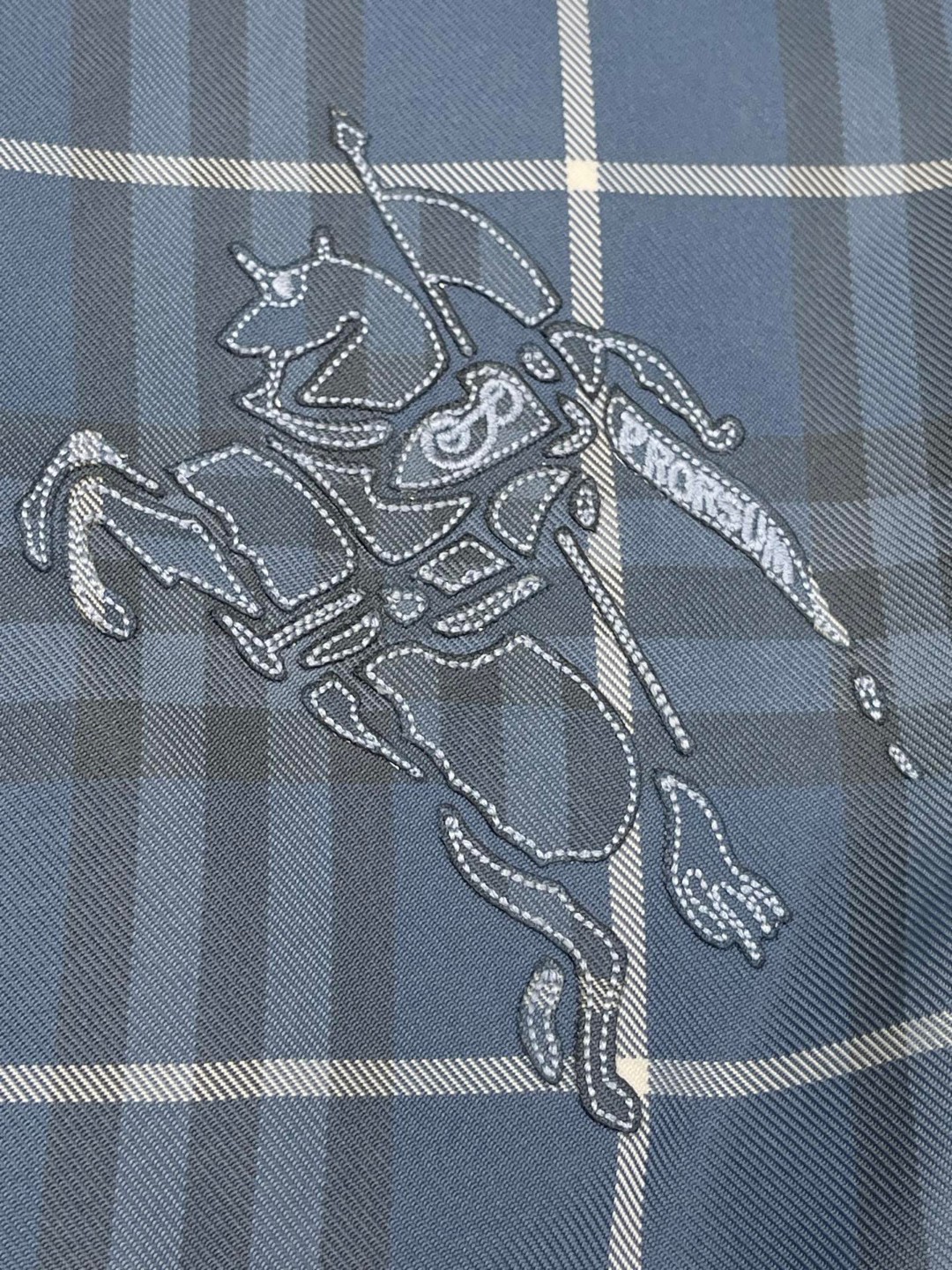 Burberry 巴宝莉 双面两穿格纹连帽外套 夹克 长袖 B5 811163611