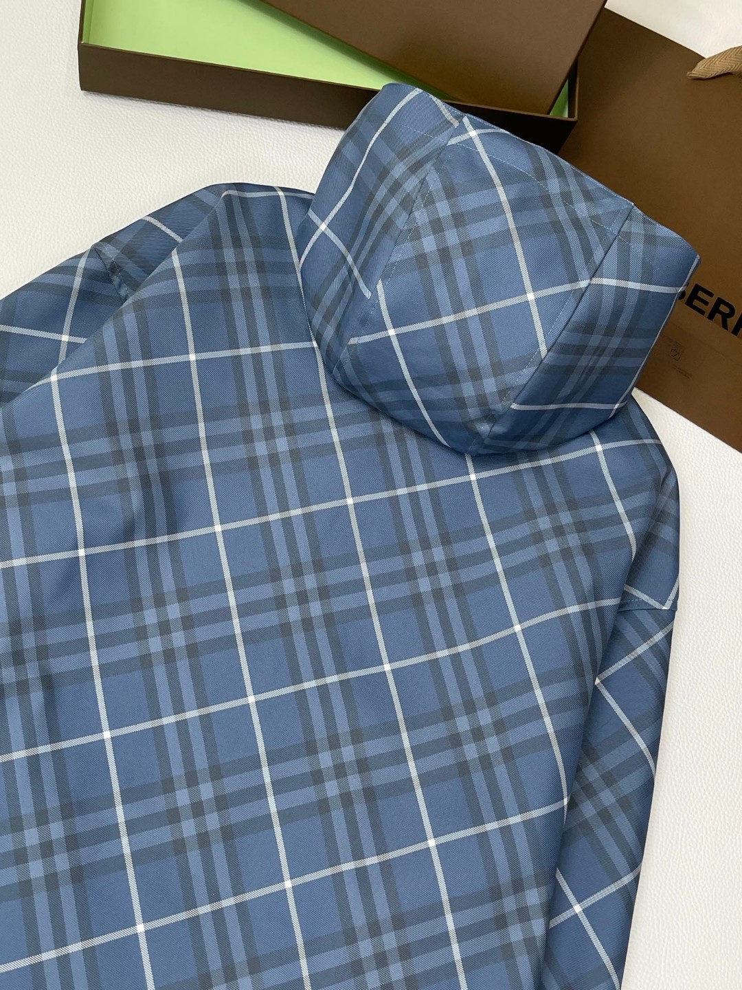 Burberry 巴宝莉 双面两穿格纹连帽外套 夹克 长袖 B5 811163611