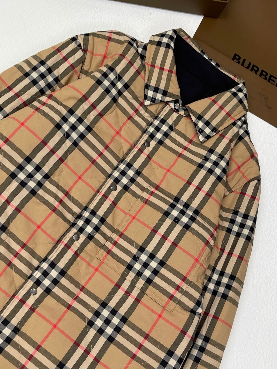 Burberry 巴宝莉 双面两穿Vintage格纹控温绗缝夹克 长袖 外套 保暖 卡其色 C5 811163611