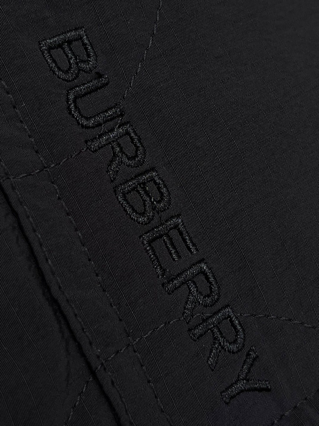 Burberry 巴宝莉 双面两穿Vintage格纹控温绗缝夹克 长袖 外套 保暖 卡其色 C5 811163611