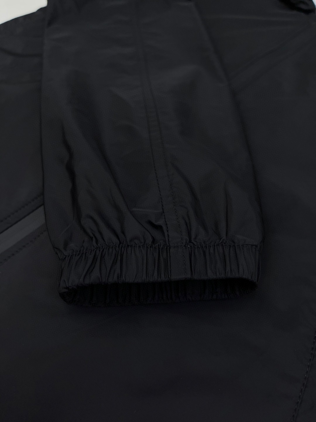 Burberry 巴宝莉 骑士印章尼龙连帽外套 长袖 绿色 黑色 B0 811163611