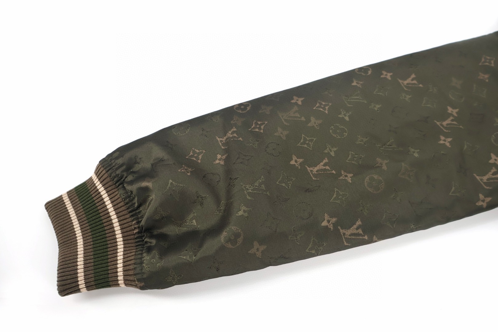 LOUIS VUITTON 路易威登 满印棒球服 棉服 夹克 外套 军绿色 C0 1AJBDS