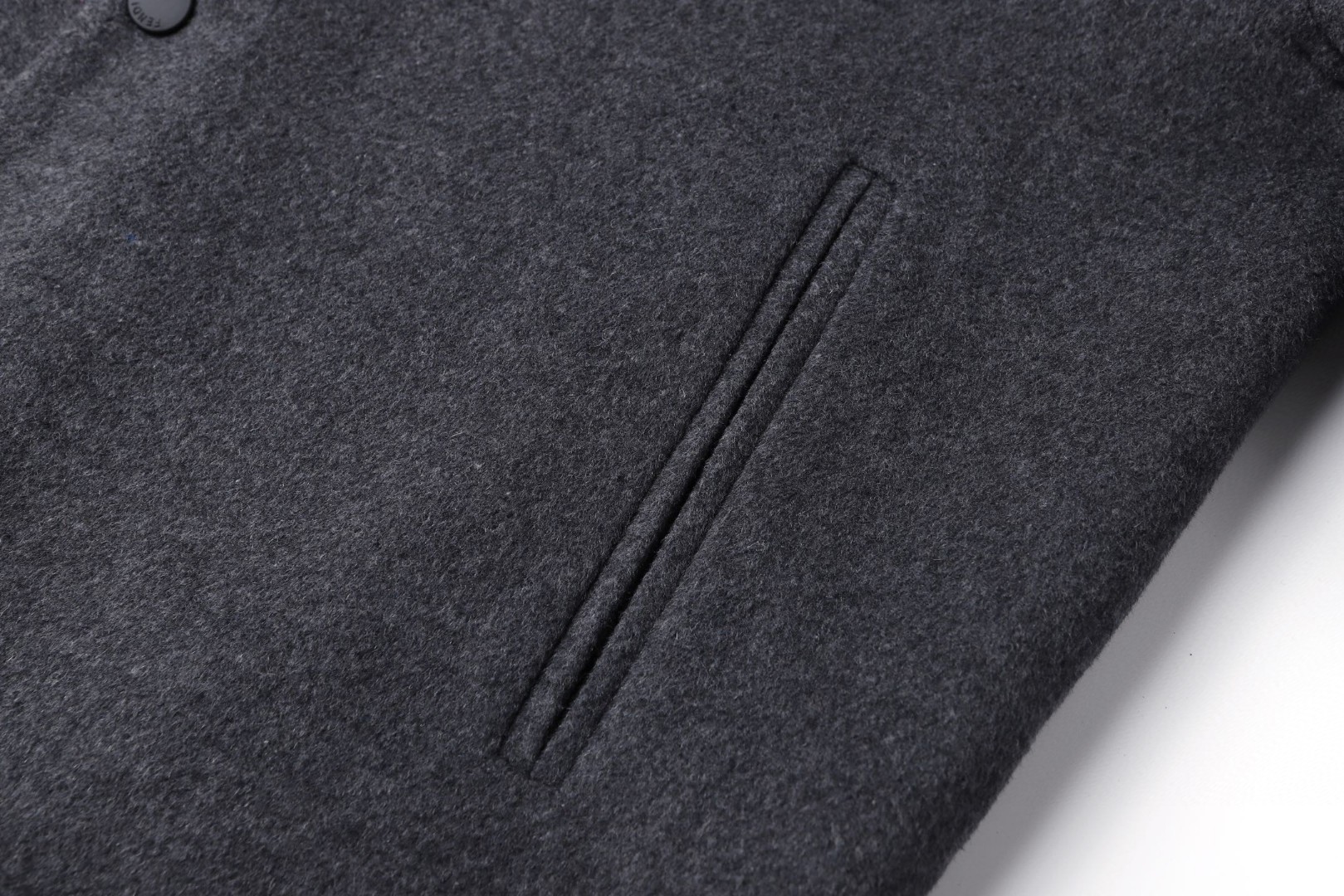 FENDI 芬迪 翻领单排扣羊毛外套 夹克 长袖 灰色 B5 FW1413AVIXF1M2T