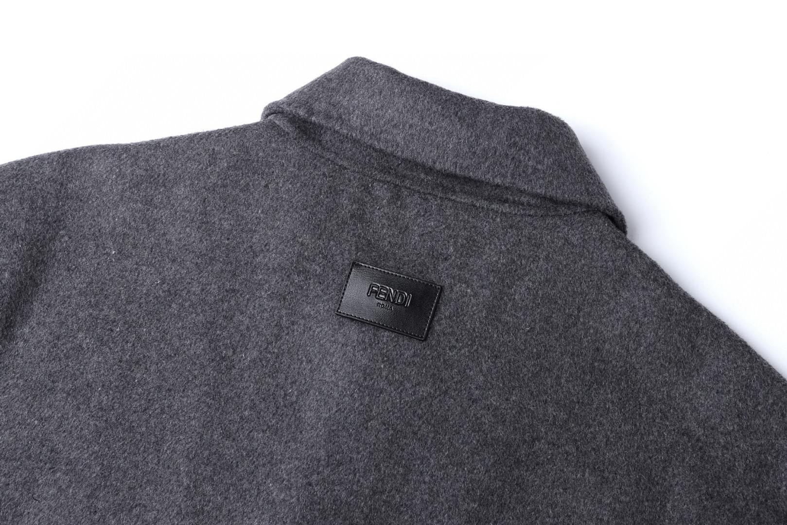 FENDI 芬迪 翻领单排扣羊毛外套 夹克 长袖 灰色 B5 FW1413AVIXF1M2T