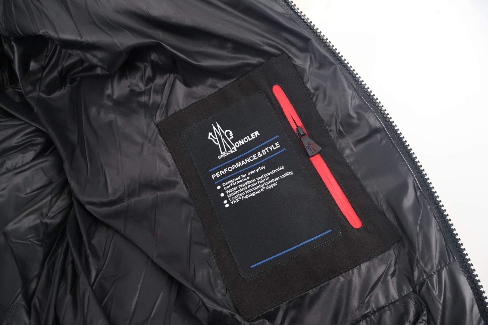 Moncler 蒙口 滑雪系列 黑标羽绒服 保暖 外套 夹克 白色 E0 J20971A00028539X620G