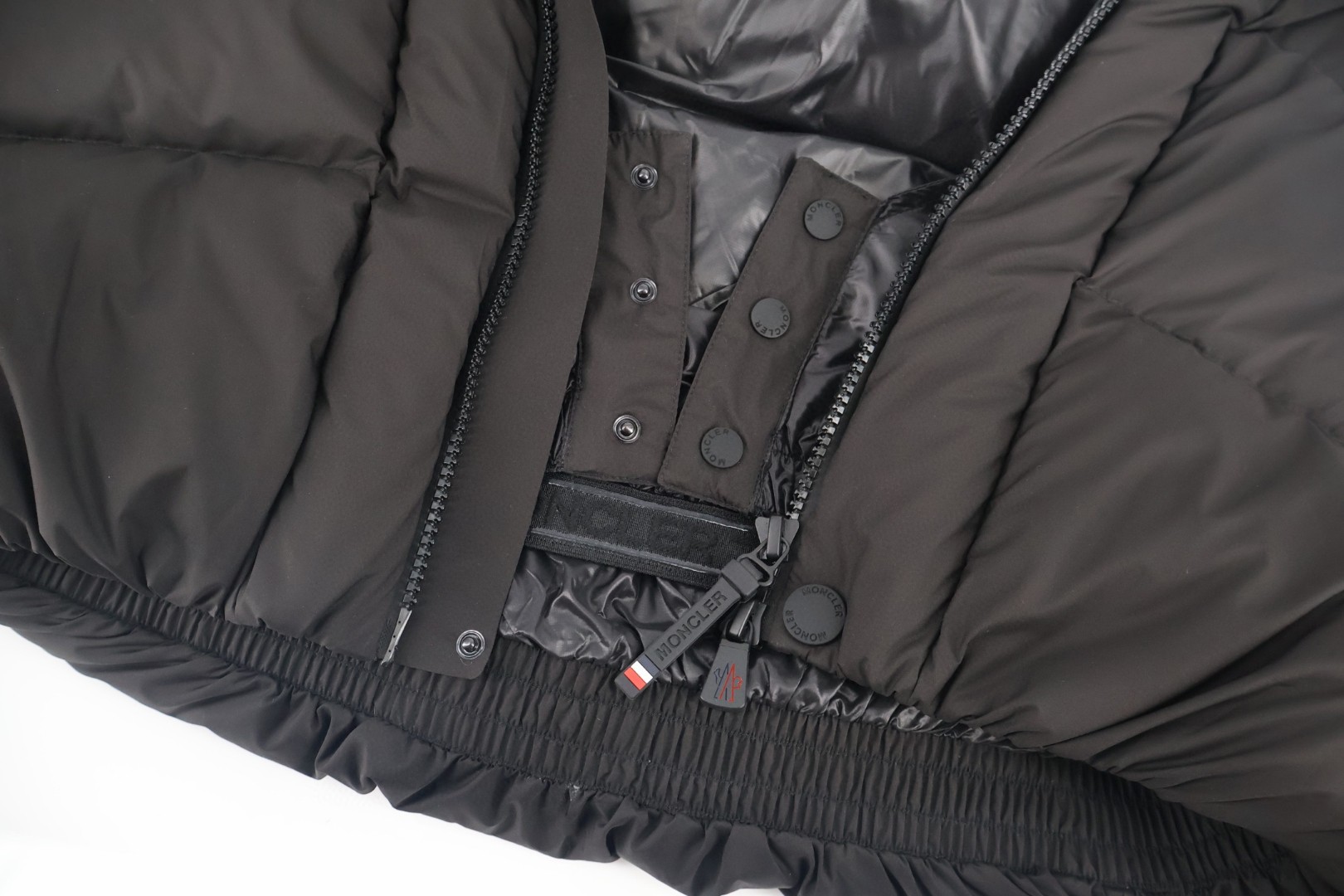 Moncler 蒙口 滑雪系列 黑标羽绒服 保暖 外套 夹克 黑色 E0 