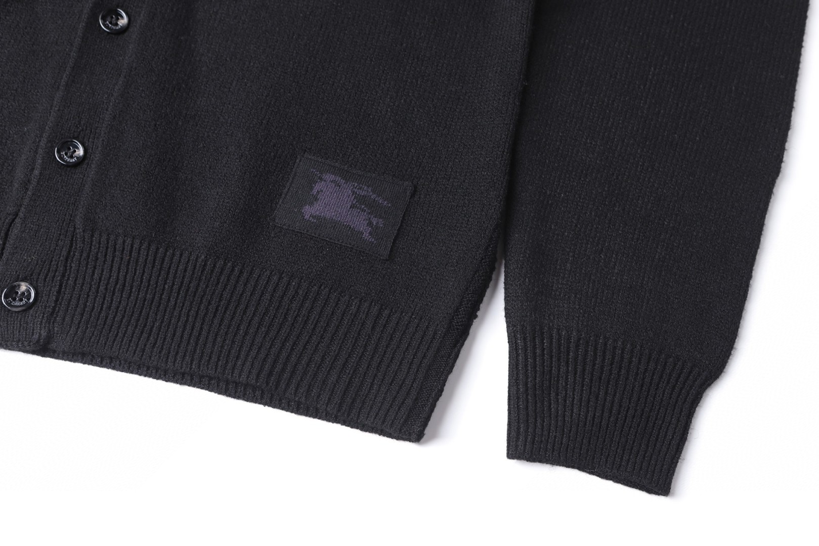 Burberry 巴宝莉 翻领纯色羊绒开衫 毛衣 外套 长袖 灰色 黑色 B0 81183191