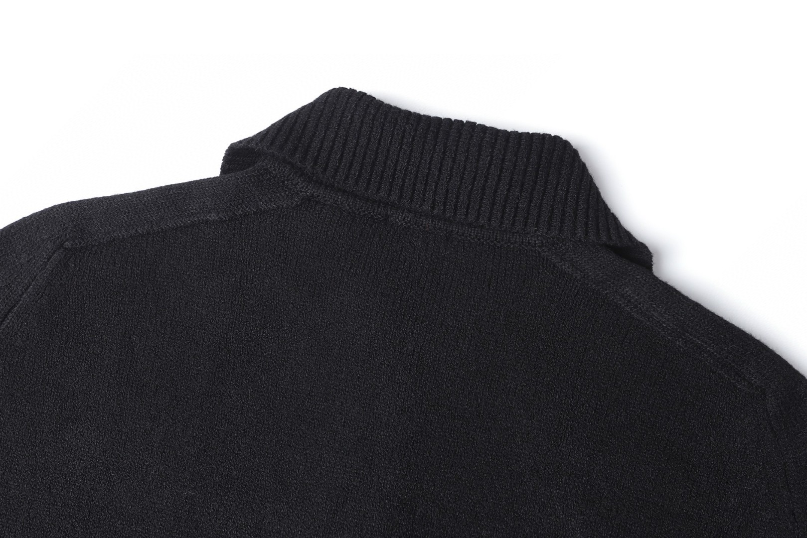 Burberry 巴宝莉 翻领纯色羊绒开衫 毛衣 外套 长袖 灰色 黑色 B0 81183191