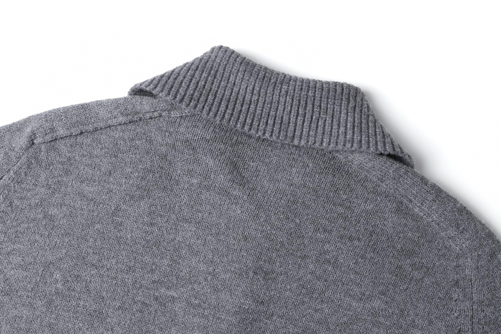 Burberry 巴宝莉 翻领纯色羊绒开衫 毛衣 外套 长袖 灰色 黑色 B0 81183191