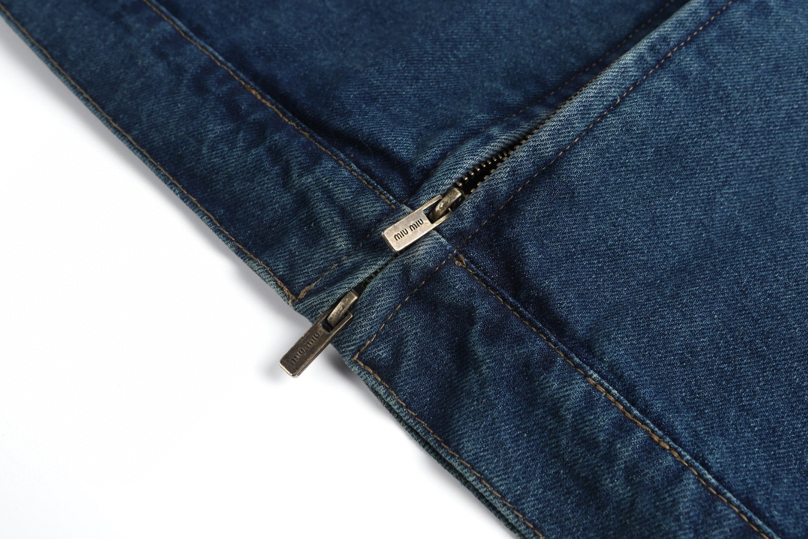 MIU MIU 缪缪 连帽刺绣纯色拉链牛仔外套 长袖 蓝色 B0 GWB251-16E5-F0008-S-OOO