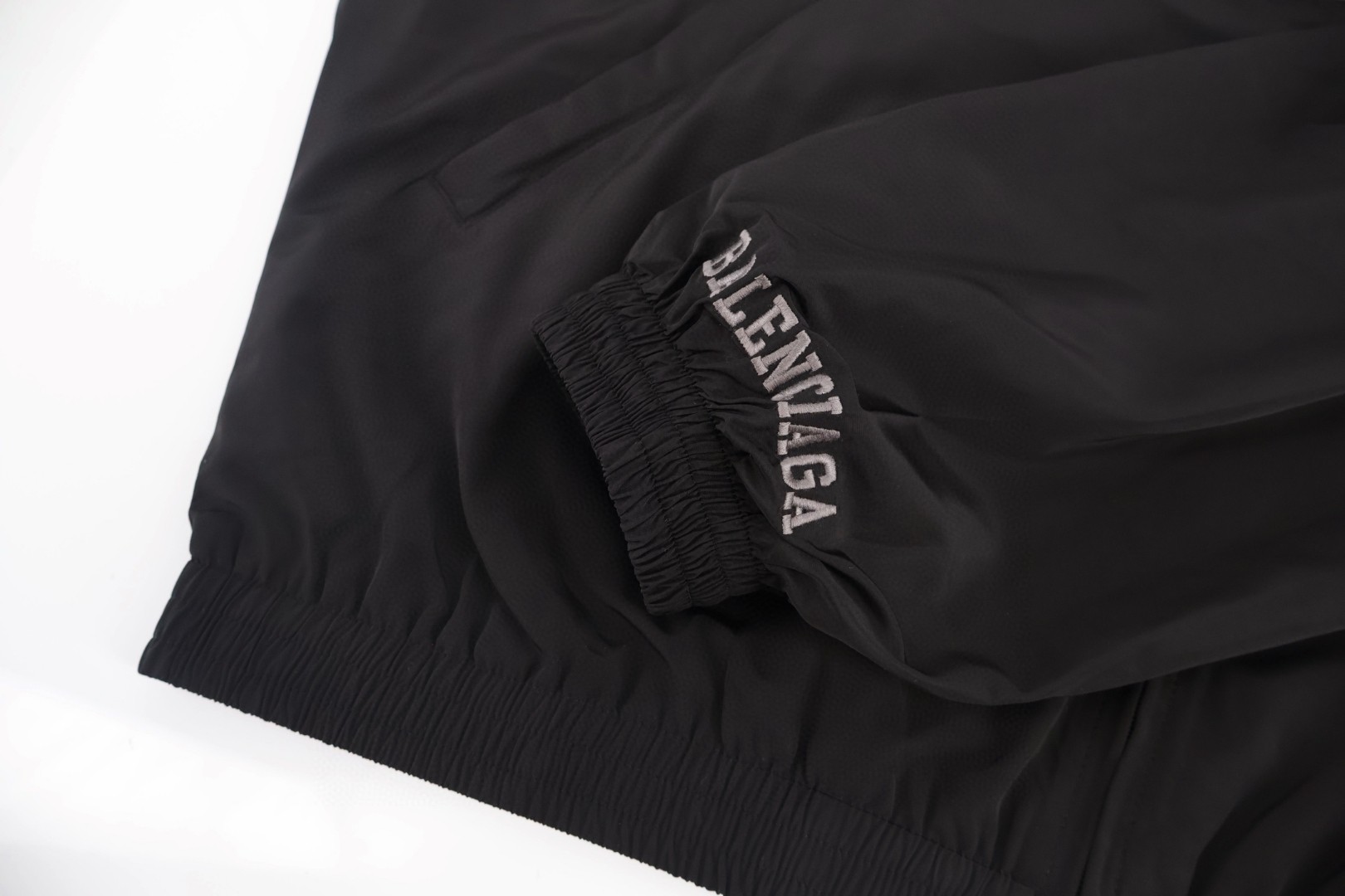 Balenciaga 巴黎世家 曼联冲锋衣 SKI滑雪系列3B刺绣运动夹克 外套 长袖 秋冬 蓝色 灰色 黑色 B0 857734TPQ386641