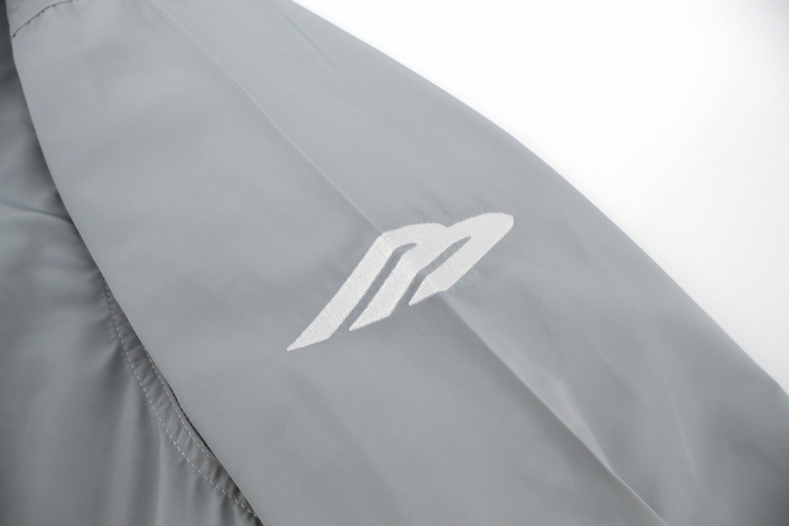 Balenciaga 巴黎世家 曼联冲锋衣 SKI滑雪系列3B刺绣运动夹克 外套 长袖 秋冬 蓝色 灰色 黑色 B0 857734TPQ386641