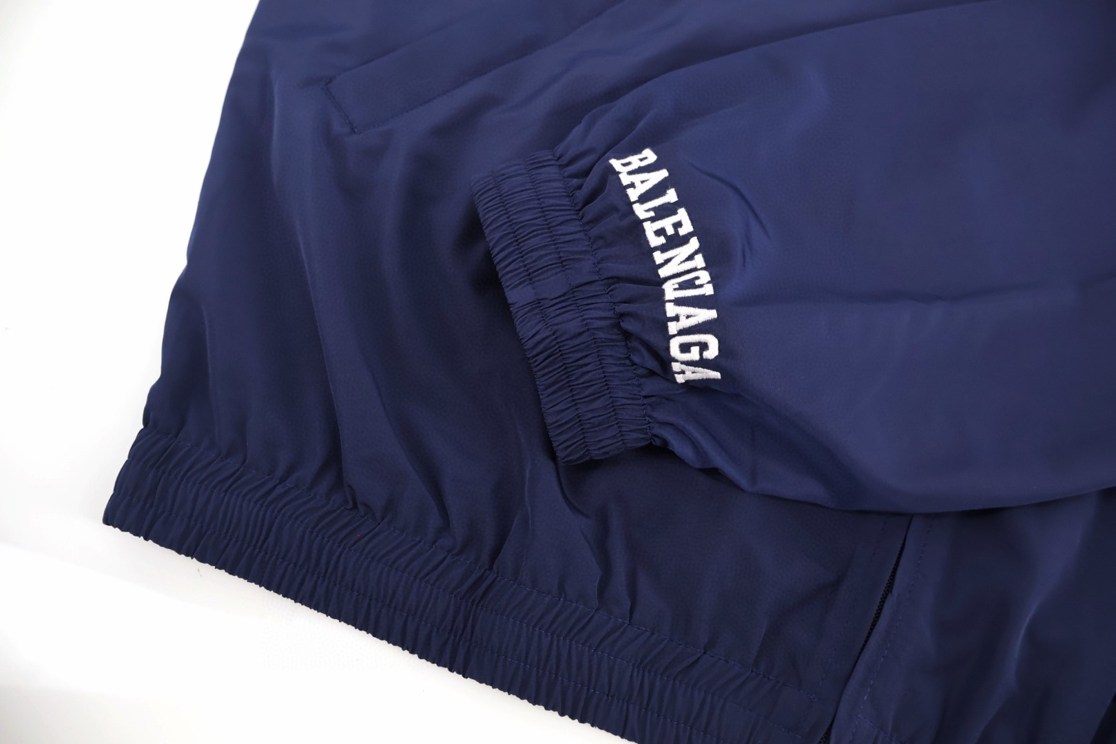 Balenciaga 巴黎世家 曼联冲锋衣 SKI滑雪系列3B刺绣运动夹克 外套 长袖 秋冬 蓝色 灰色 黑色 B0 857734TPQ386641