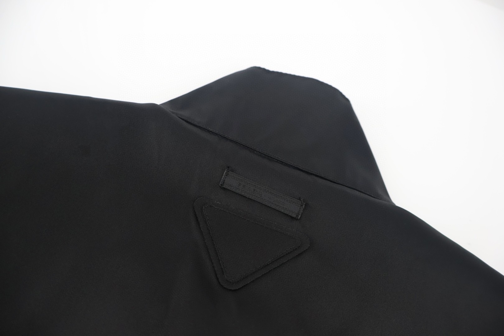 PRADA 普拉达 后领布标飞行夹克 外套 黑色 长袖 B5 SGC925-17X1-F0002-S-OOO