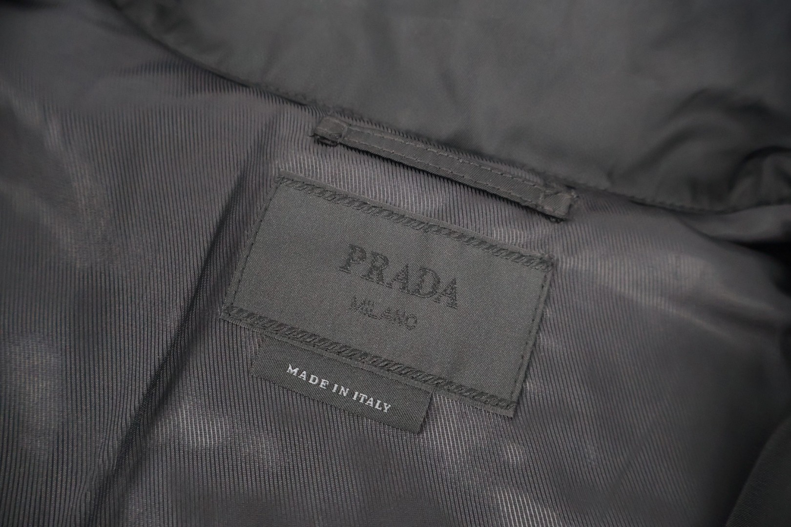 PRADA 普拉达 后领布标飞行夹克 外套 黑色 长袖 B5 SGC925-17X1-F0002-S-OOO