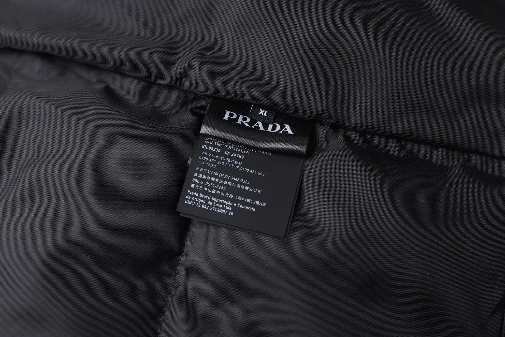 PRADA 普拉达 立领纯色拉链羽绒服 外套 黑色 保暖 C5 SGC921-11C9-F0002-S-OOO