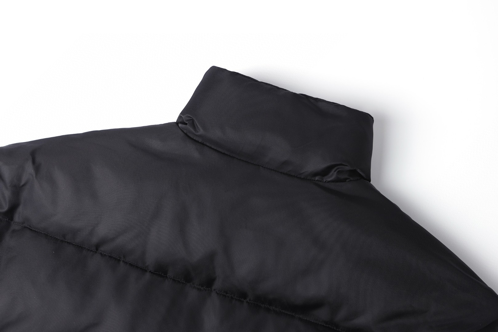 PRADA 普拉达 立领纯色拉链羽绒服 外套 黑色 保暖 C5 SGC921-11C9-F0002-S-OOO