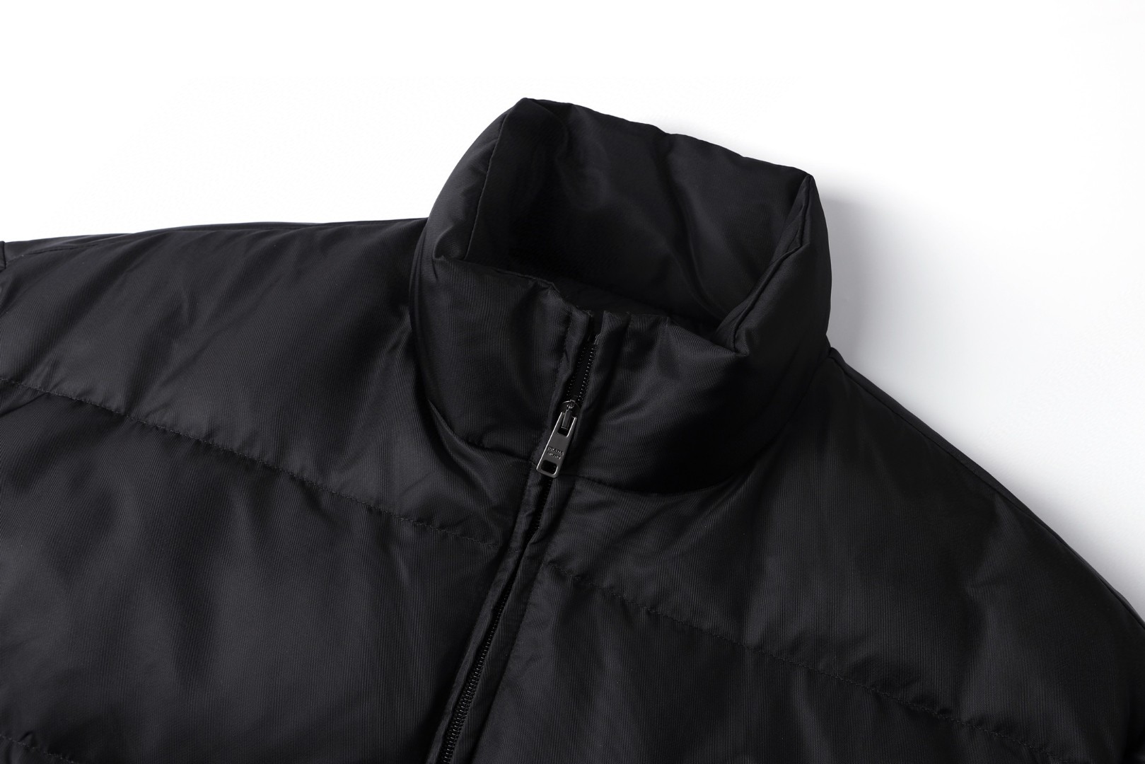 PRADA 普拉达 立领纯色拉链羽绒服 外套 黑色 保暖 C5 SGC921-11C9-F0002-S-OOO