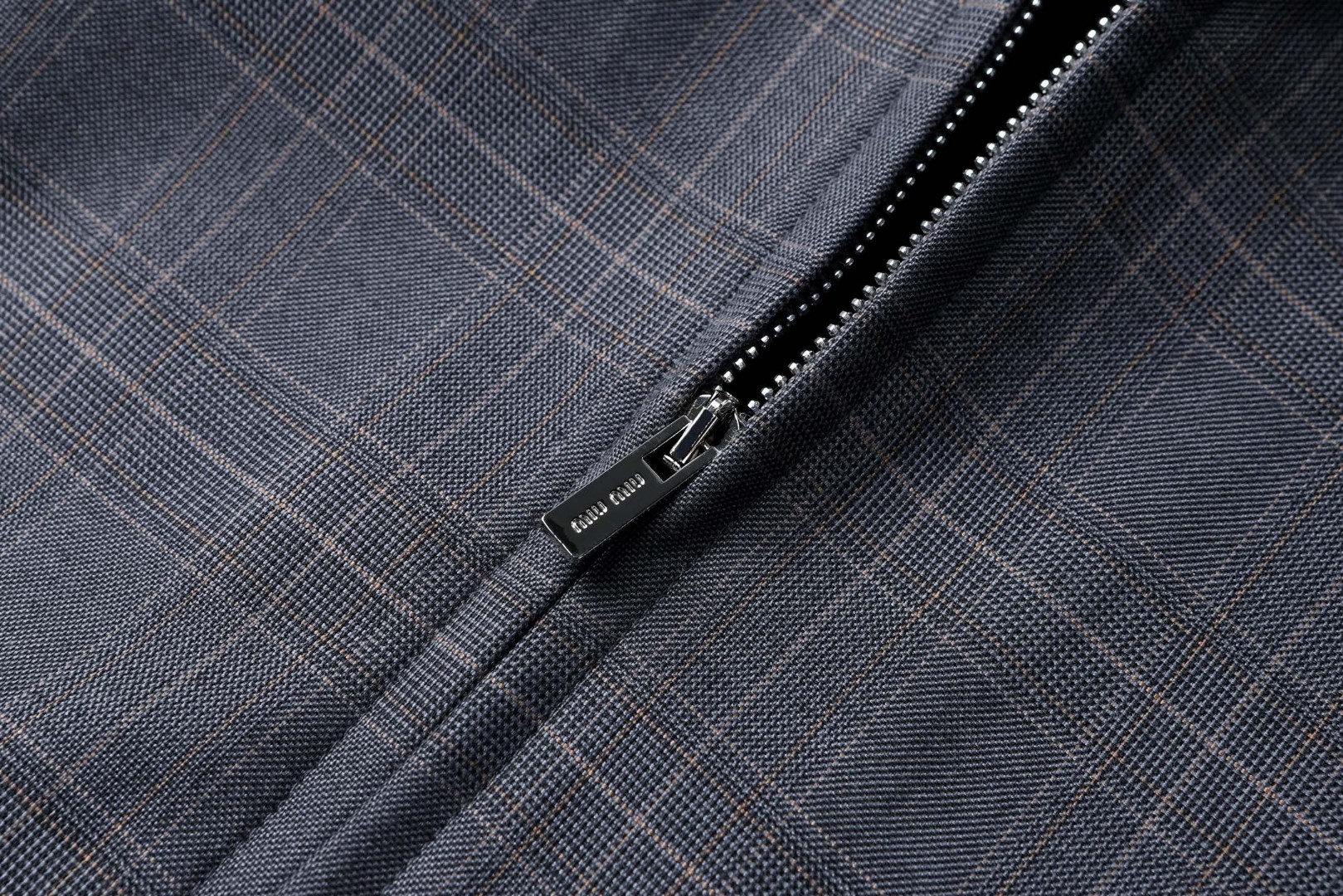 MIU MIU 缪缪 翻领格纹字母刺绣夹克 外套 长袖 灰色 B5 ML1325-174Z-F0480-S-OOO