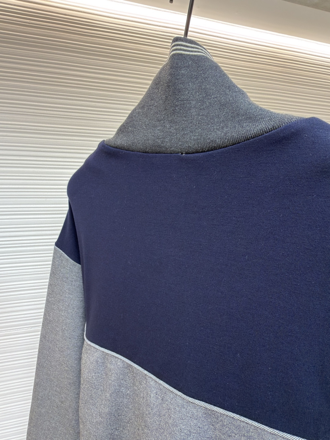 MIU MIU 缪缪 刺绣徽标拉链外套 夹克 长袖 保暖 棕色 灰色 B0 MJLA02-18FX-F049E-S-OOO