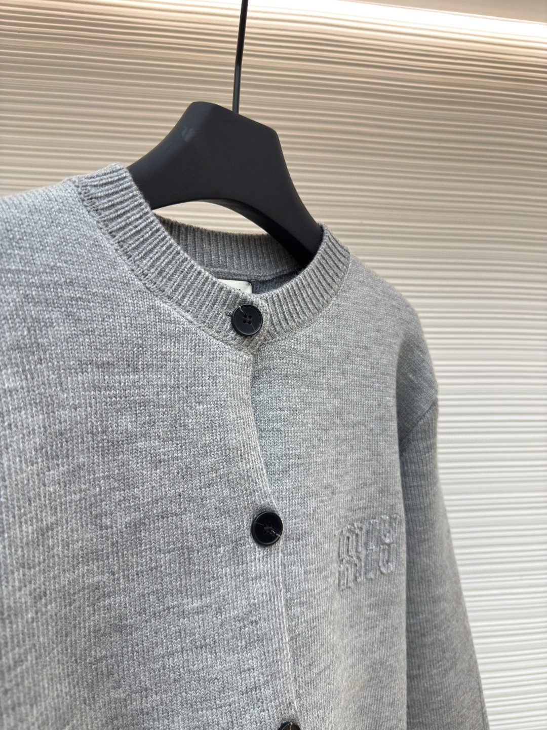 MIU MIU 缪缪 刺绣贴布毛衣开衫 针织衫 外套 长袖 灰色 A7 MMF796-13JS-F0031-S-232