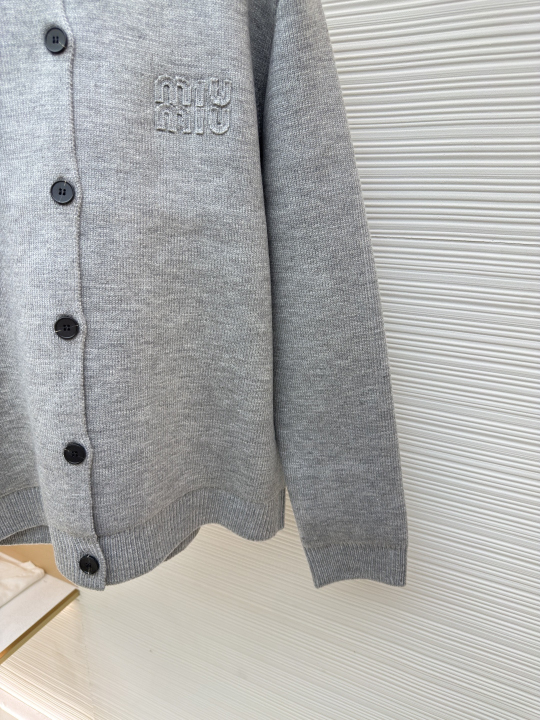 MIU MIU 缪缪 刺绣贴布毛衣开衫 针织衫 外套 长袖 灰色 A7 MMF796-13JS-F0031-S-232