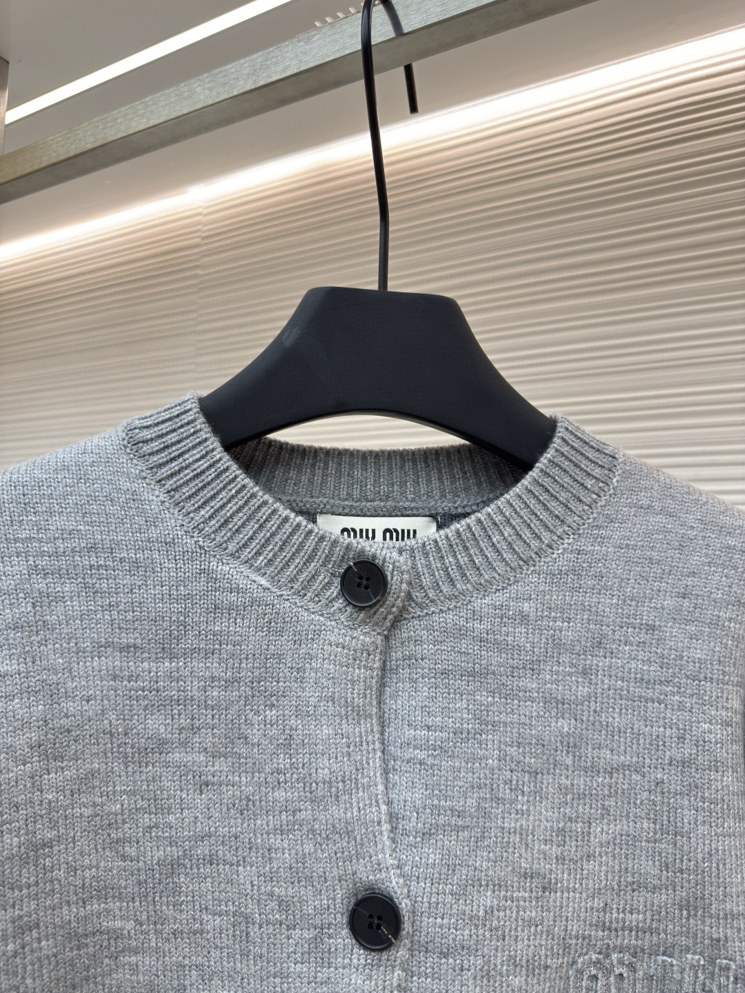 MIU MIU 缪缪 刺绣贴布毛衣开衫 针织衫 外套 长袖 灰色 A7 MMF796-13JS-F0031-S-232