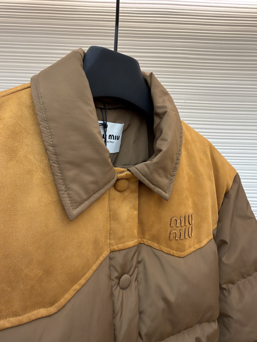 MIU MIU 缪缪 植绒拼接翻领羽绒服 外套 夹克 长袖 保暖 棕色 卡其色 C0 ML1371-18Q0-F0201-S-OOO