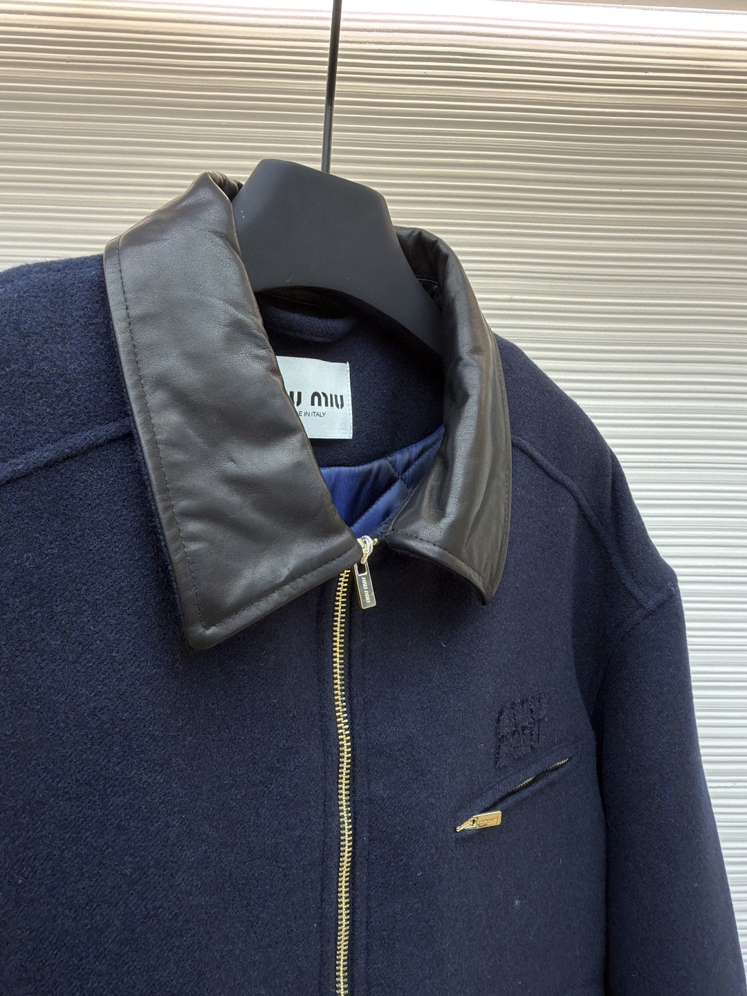 MIU MIU 缪缪 羊毛皮领绣花毛呢棉服 外套 夹克 长袖 保暖 深蓝色 C0 ML1118-151I-F0008-S-OOO