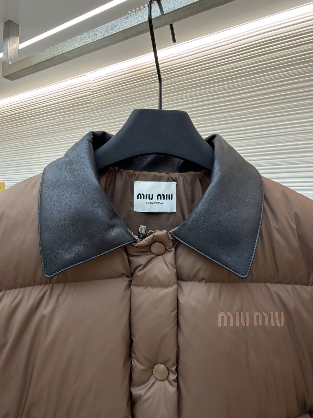 MIU MIU 缪缪 印花皮领羽绒服 外套 夹克 长袖 保暖 乌木色 C5 ML1107-15WX-F0192-S-OOO