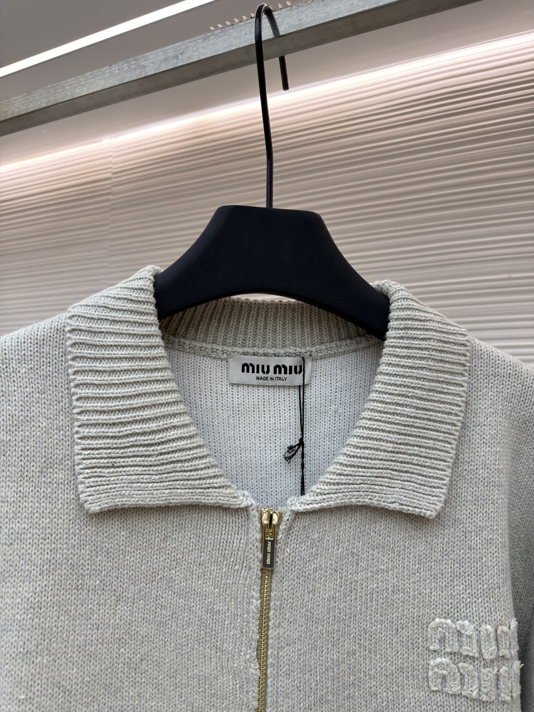 MIU MIU 缪缪 羊毛拉链开衫 毛衣 针织衫 外套 长袖 沙米色 A7 MMF924-15BV-F0036-S-OOO