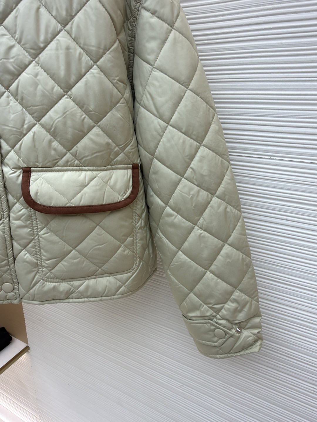 MIU MIU 缪缪 菱格绣花外套 夹克 米色 黑色 B5 ML1311-17OO-F0036-S-OOO