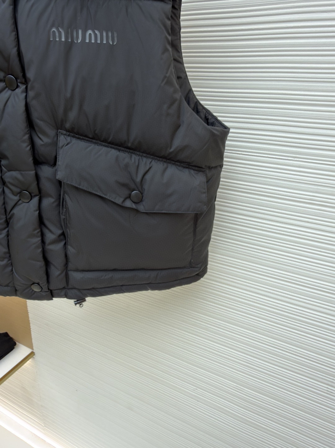 MIU MIU 缪缪 羽绒马甲 背心 夹克 外套 保暖 黑色 棕色 B5 ML1308-15WX-F0161-S-OOO