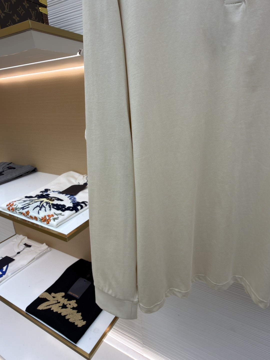 MIU MIU 缪缪 小标刺绣针织Polo衫 长袖 米黄色 A3 MJL054-1610-F0065-S-OOO