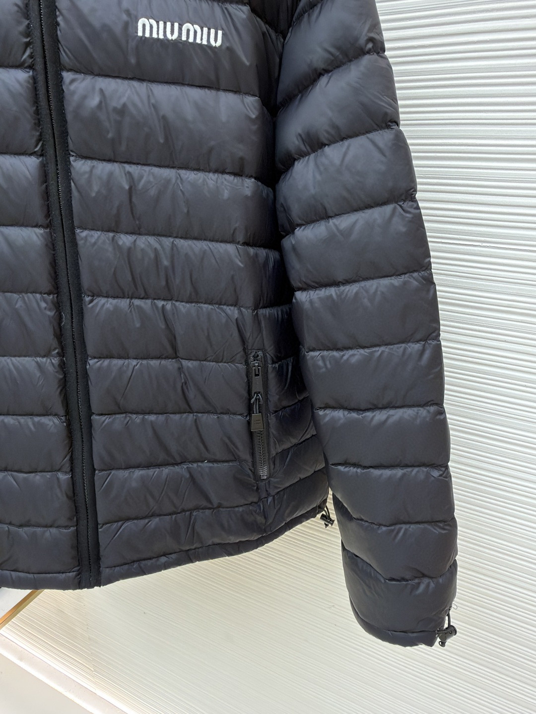 MIU MIU 缪缪 连帽外套羽绒服 夹克 长袖 保暖 棕色 黑色 C0 