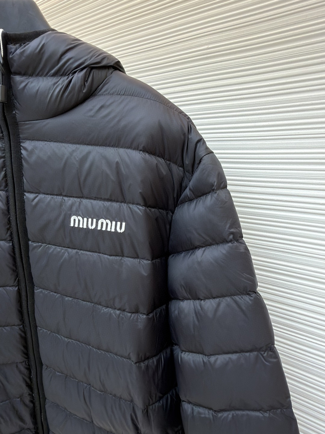 MIU MIU 缪缪 连帽外套羽绒服 夹克 长袖 保暖 棕色 黑色 C0 