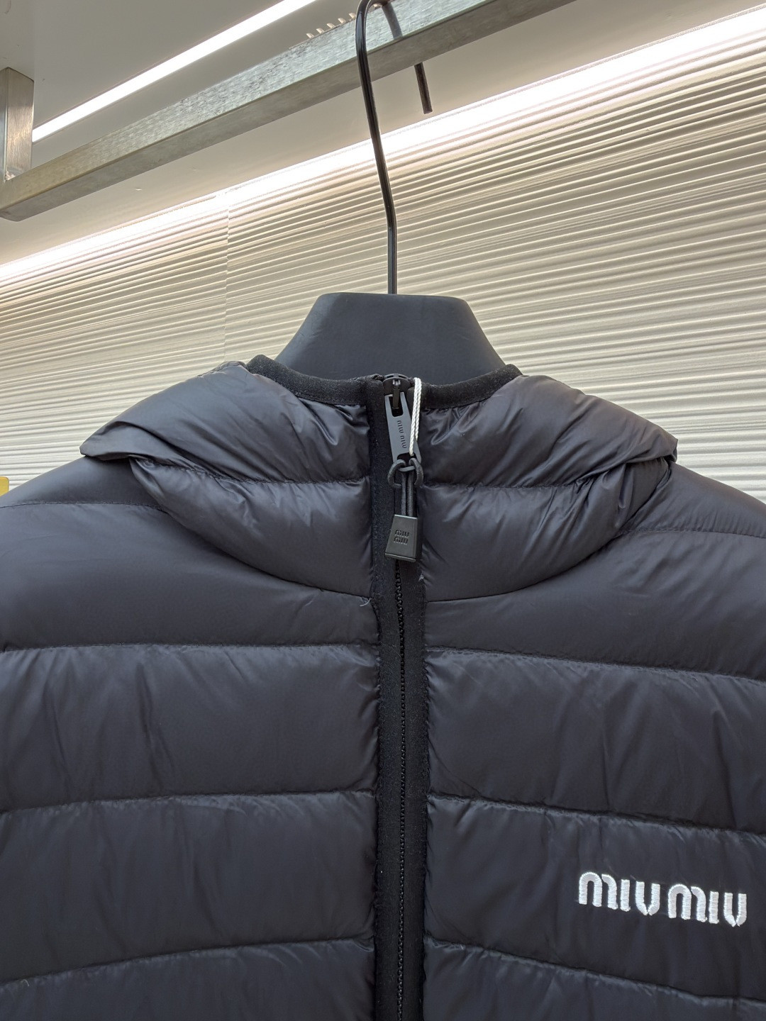 MIU MIU 缪缪 连帽外套羽绒服 夹克 长袖 保暖 棕色 黑色 C0 