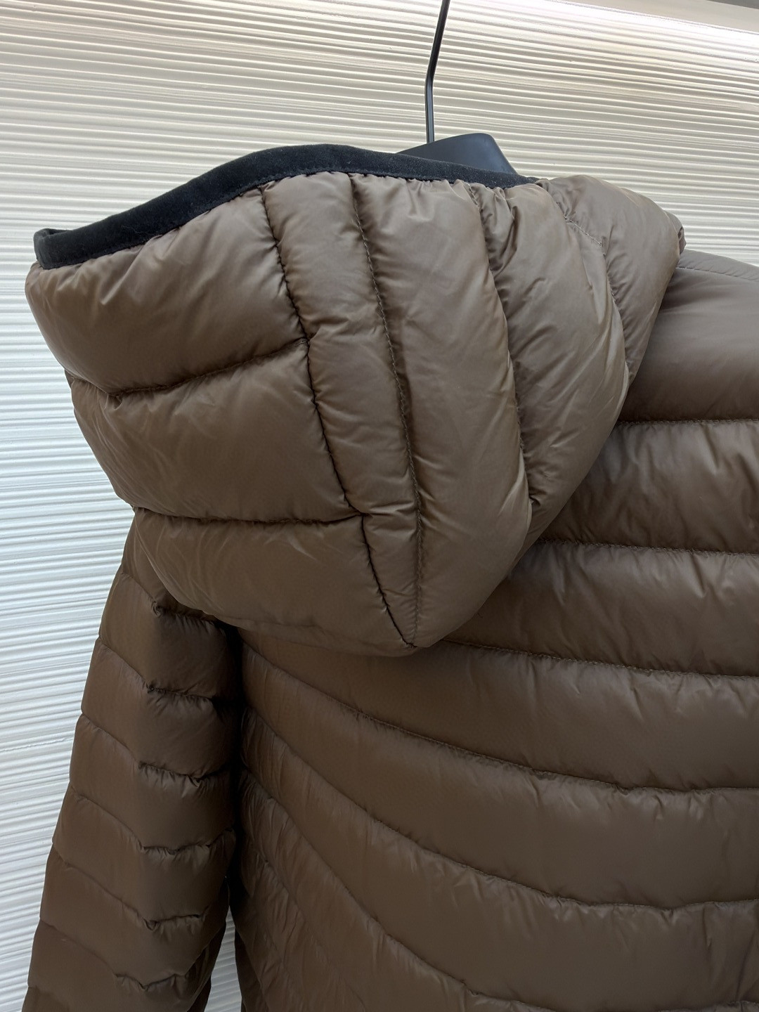 MIU MIU 缪缪 连帽外套羽绒服 夹克 长袖 保暖 棕色 黑色 C0 