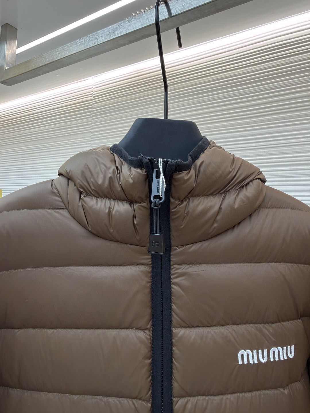 MIU MIU 缪缪 连帽外套羽绒服 夹克 长袖 保暖 棕色 黑色 C0 