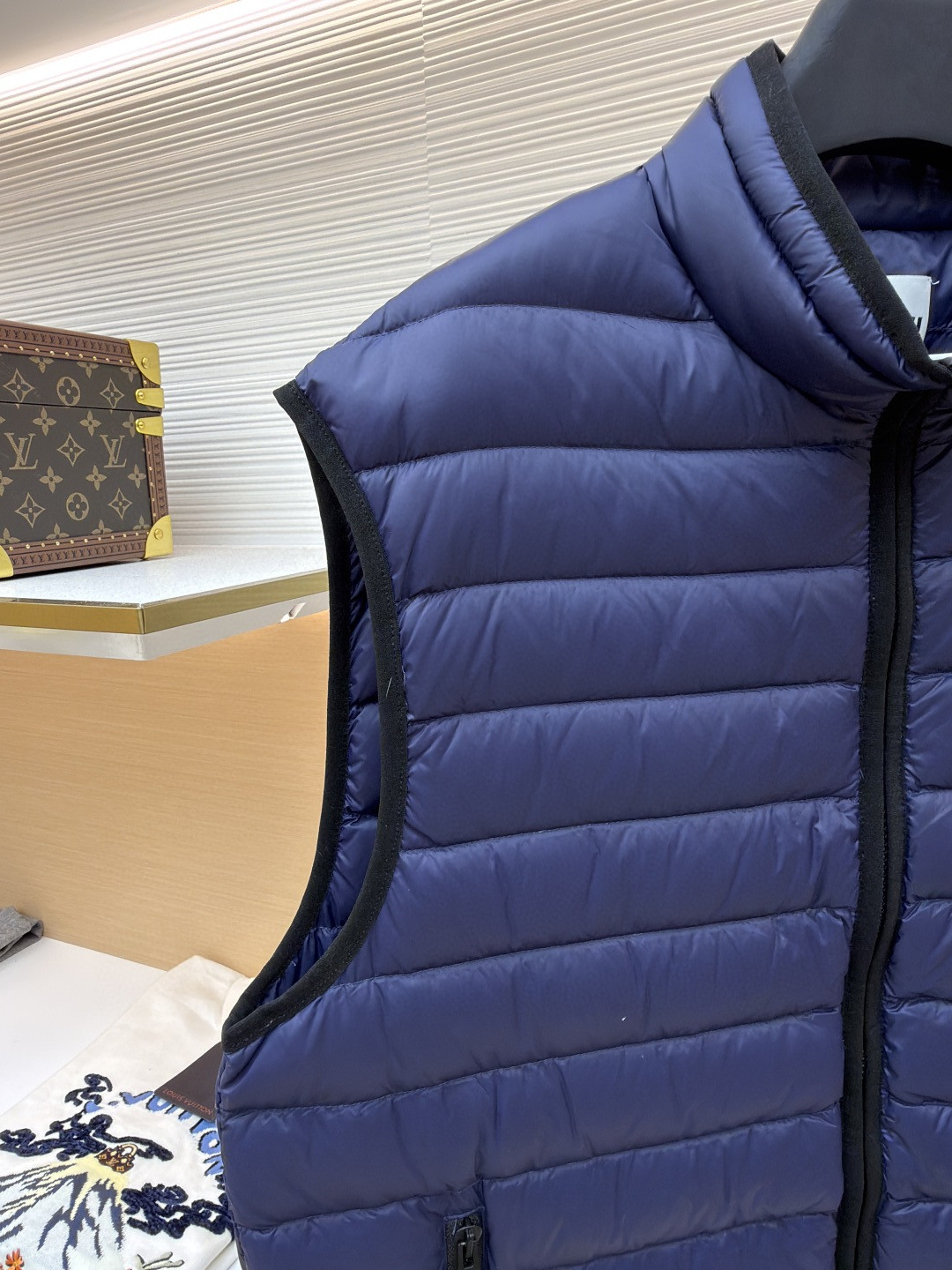 MIU MIU 缪缪 刺绣羽绒马甲 背心 夹克 外套 保暖 蓝色 B5 ML1345-1754-F0008-S-OOO