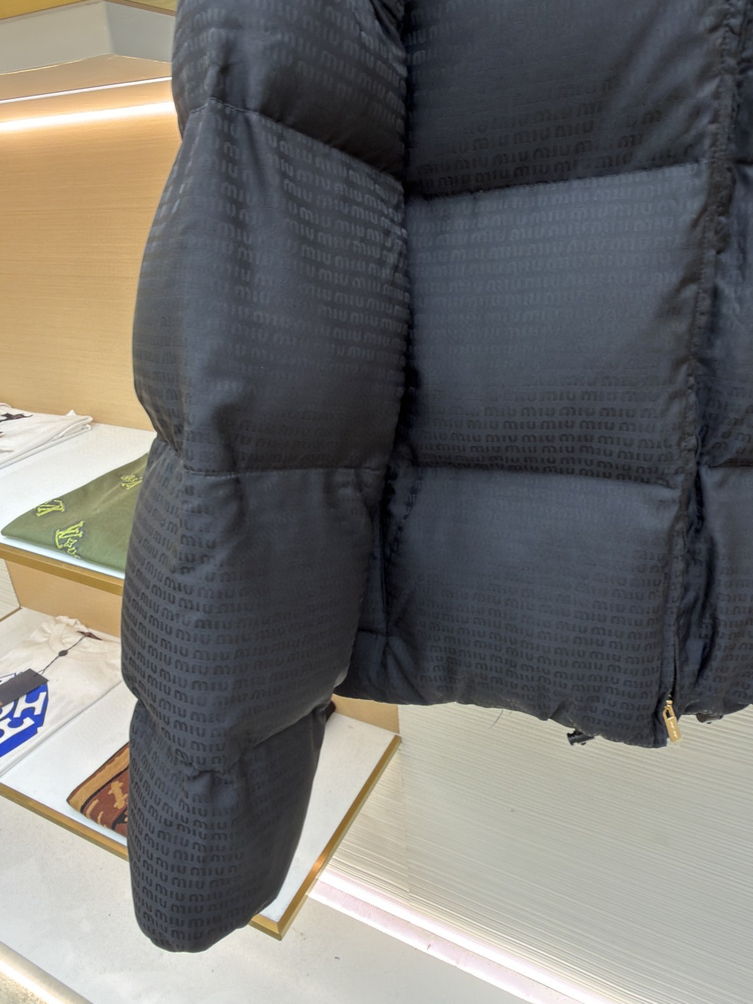 MIU MIU 缪缪 提花满印翻领羽绒服 夹克 外套 长袖 保暖 灰色 黑色 C0 ML1082-15PR-F0002-S-OOO