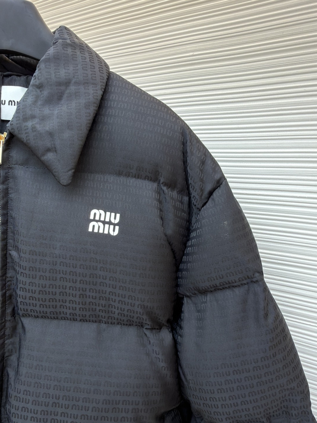 MIU MIU 缪缪 提花满印翻领羽绒服 夹克 外套 长袖 保暖 灰色 黑色 C0 ML1082-15PR-F0002-S-OOO